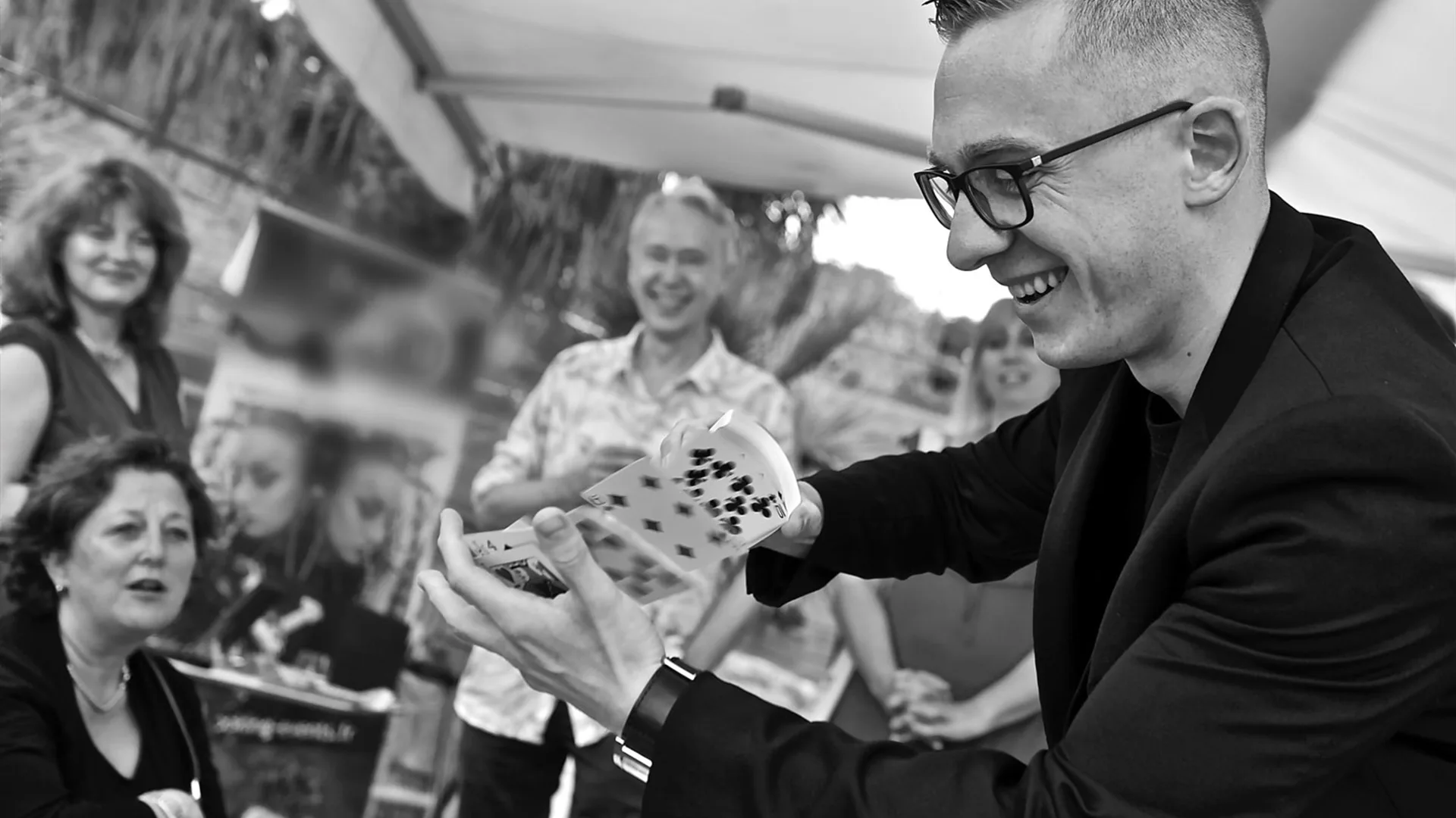 billy-debu-magicien-close-up-yacht-cap-antibes