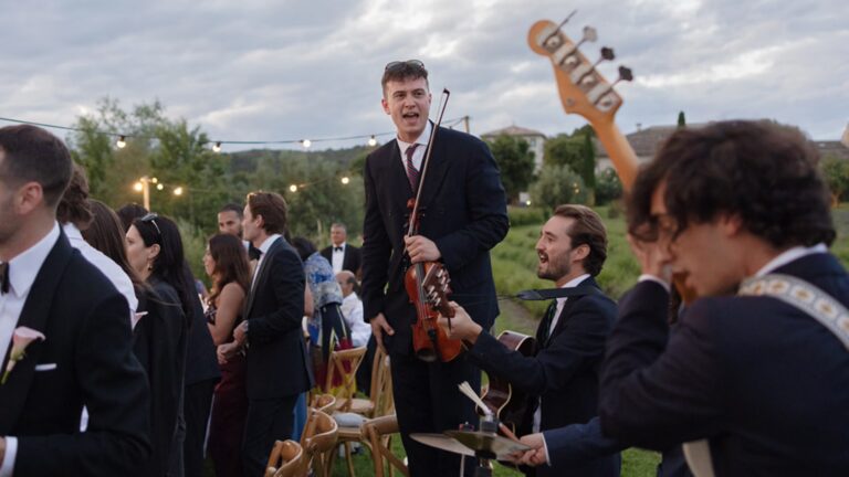 the dukes 2026 005 expert en booking d'artistes et production evenementielle